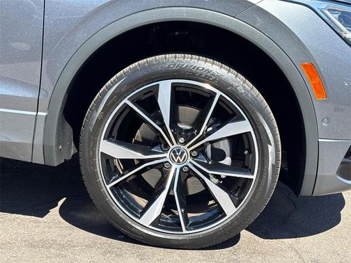 2022 Volkswagen Tiguan 2.0T SEL R-Line 4MOTION