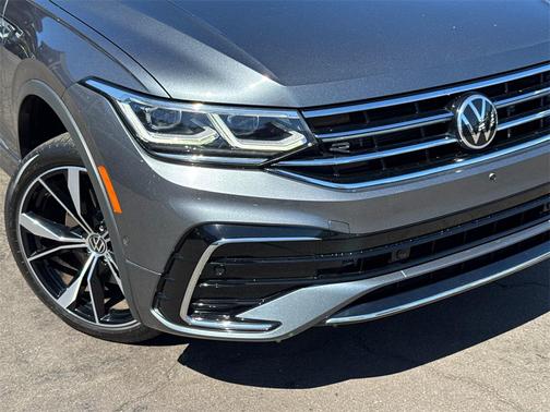 2022 Volkswagen Tiguan 2.0T SEL R-Line 4MOTION