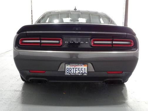 Photo 4 of 42 of 2020 Dodge Challenger SRT Hellcat