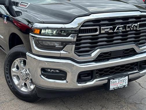 2025 RAM 2500 Big Horn Crew Cab 4x2 6'4' Box