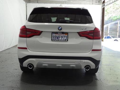 Photo 4 of 44 of 2018 BMW X3 xDrive30i