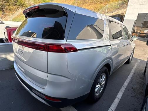 2022 Kia Carnival LXS