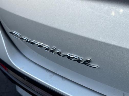 2022 Kia Carnival LXS
