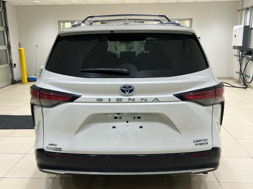 2024 Toyota Sienna Limited