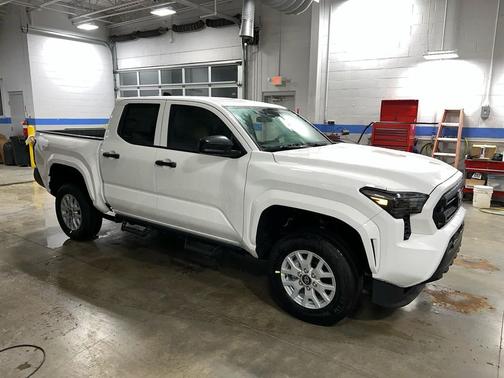 2025 Toyota Tacoma SR