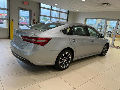 2016 Toyota Avalon Hybrid XLE Premium