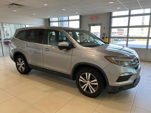 Lunar Silver Metallic 2016 Honda Pilot EX