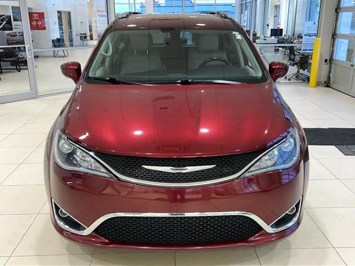 2019 Chrysler Pacifica Touring-L