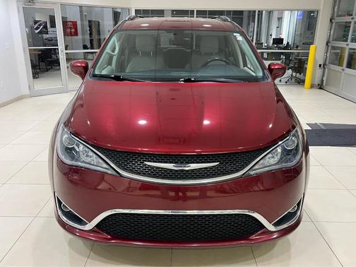 2019 Chrysler Pacifica Touring-L