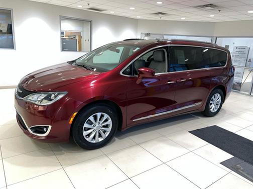 2019 Chrysler Pacifica Touring-L