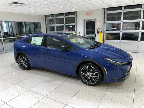 2025 Toyota Prius XLE