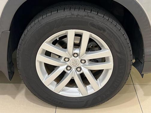 2015 Toyota Highlander LE
