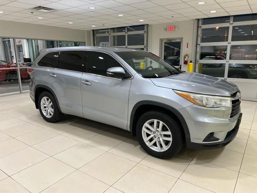 2015 Toyota Highlander LE