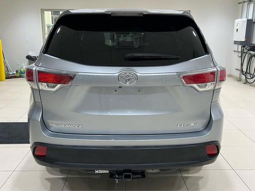2015 Toyota Highlander LE