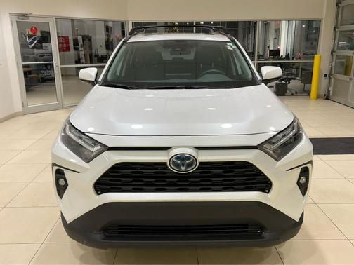 2023 Toyota RAV4 Hybrid XLE Premium