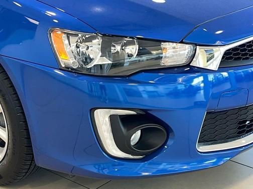 2016 Mitsubishi Lancer ES