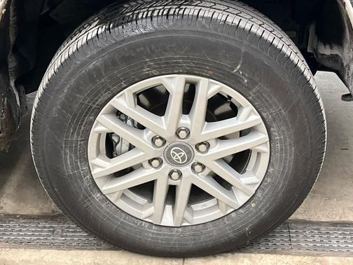 2025 Toyota Tundra SR5