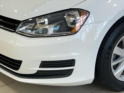 2016 Volkswagen Golf TSI S 4-Door