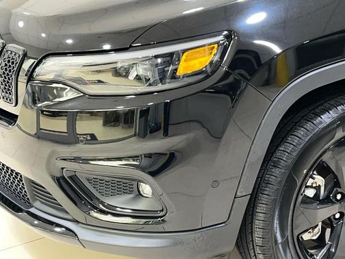 2023 Jeep Cherokee Altitude