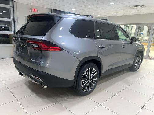 2026 Toyota Grand Highlander Hybrid Limited MAX