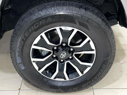 2020 Toyota Tacoma TRD Sport