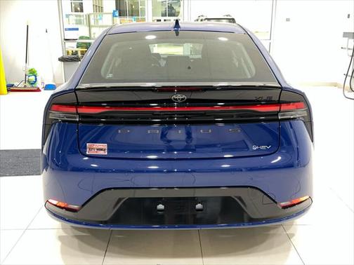 2025 Toyota Prius XLE