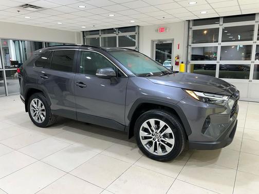 2022 Toyota RAV4 XLE Premium