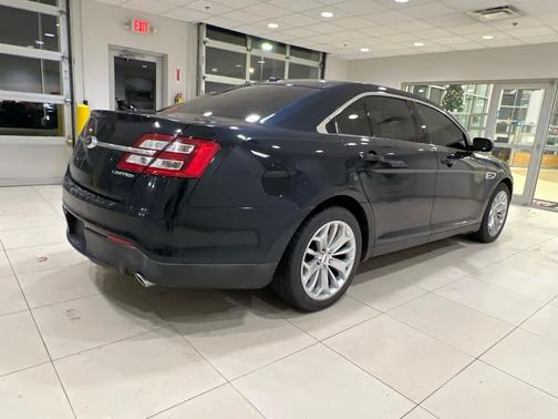 2015 Ford Taurus Limited
