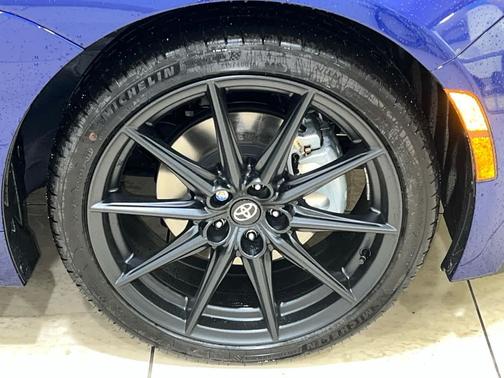 2025 Toyota GR86 Premium