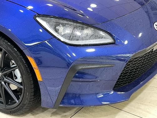 2025 Toyota GR86 Premium