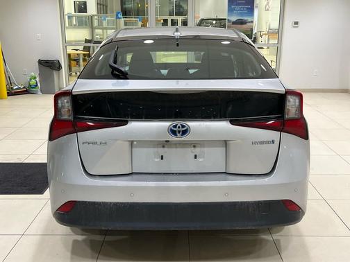 2020 Toyota Prius LE