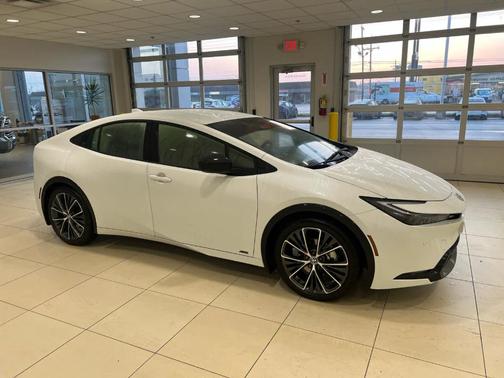 2024 Toyota Prius XLE