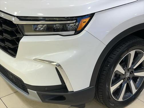 2023 Honda Pilot Touring 8-Passenger