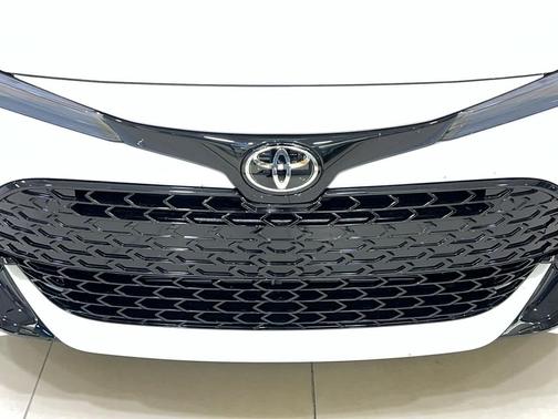 Wind Chill Pearl 2026 Toyota Corolla SE