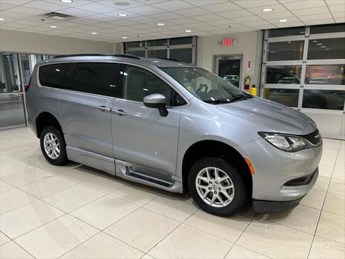 2021 Chrysler Voyager LXI