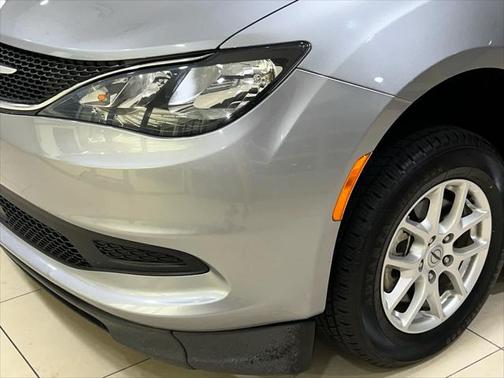 2021 Chrysler Voyager LXI