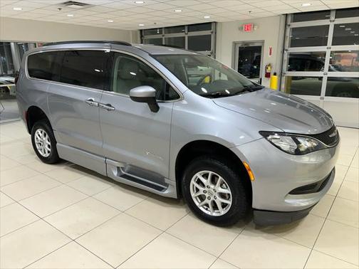 2021 Chrysler Voyager LXI