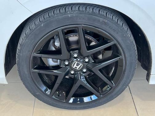 Platinum White Pearl 2024 Honda Civic Sport