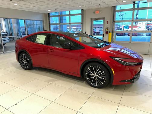 2024 Toyota Prius XLE