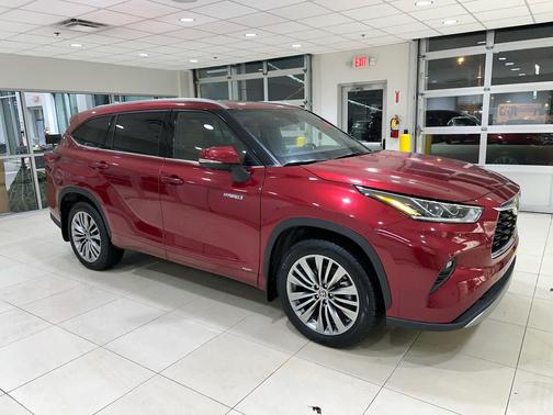 2021 Toyota Highlander Hybrid Platinum
