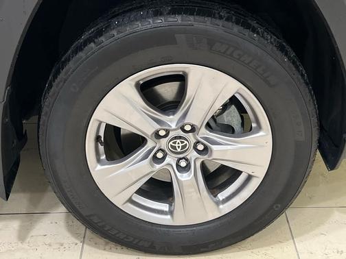 Silver Sky Metallic 2023 Toyota RAV4 XLE