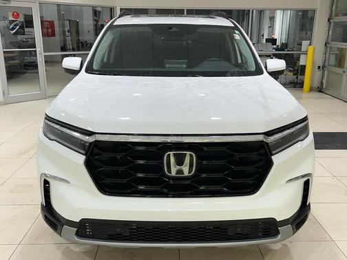 2024 Honda Pilot Touring 8-Passenger