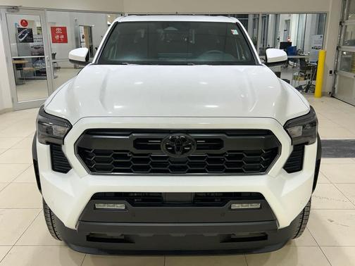 2026 Toyota Tacoma Hybrid TRD Off Road