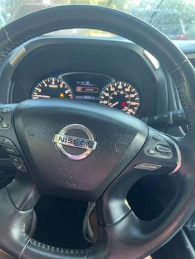 2019 Nissan Pathfinder SV