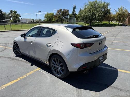 2023 Mazda Mazda3 FWD w/Preferred Package