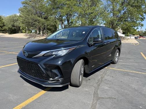 2021 Toyota Sienna XLE 7 Passenger