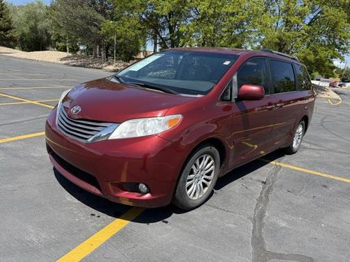 2015 Toyota Sienna SE