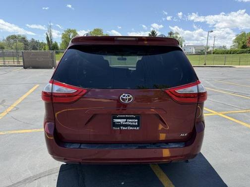 2015 Toyota Sienna SE