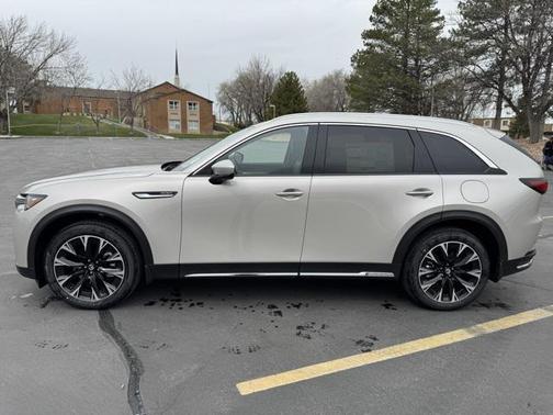2025 Mazda CX-90 PHEV Premium Plus