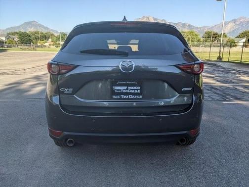 Photo 3 of 17 of 2019 Mazda CX-5 Signature